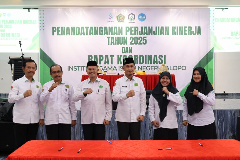 Satuan Pengawas Internal IAIN Palopo Hadiri Penandatanganan Perjanjian Kerja Tahun 2025 dan Rapat Koordinasi